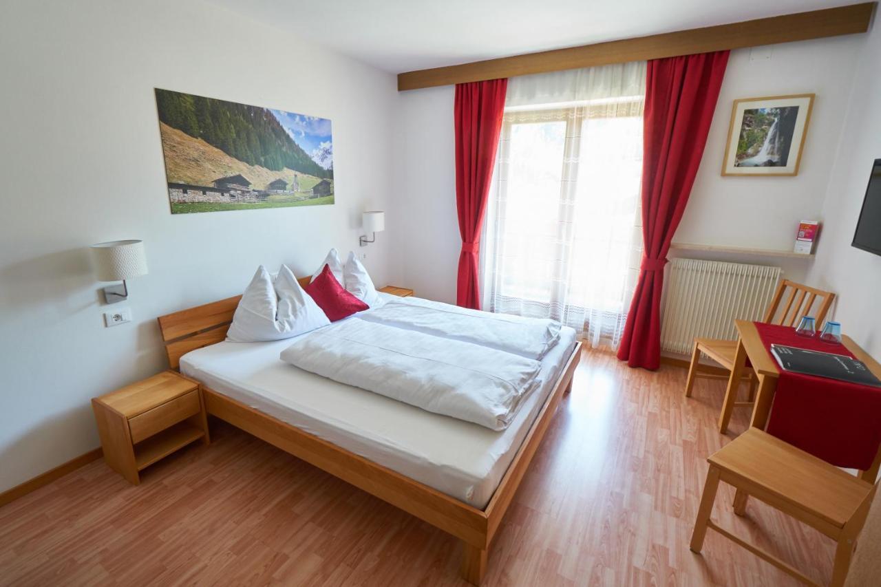 Privatpension Bergkristall San Martino In Passiria  Exteriér fotografie