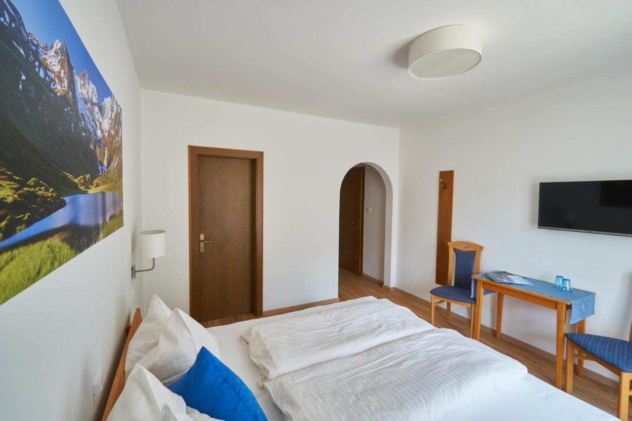 Privatpension Bergkristall San Martino In Passiria  Pokoj fotografie