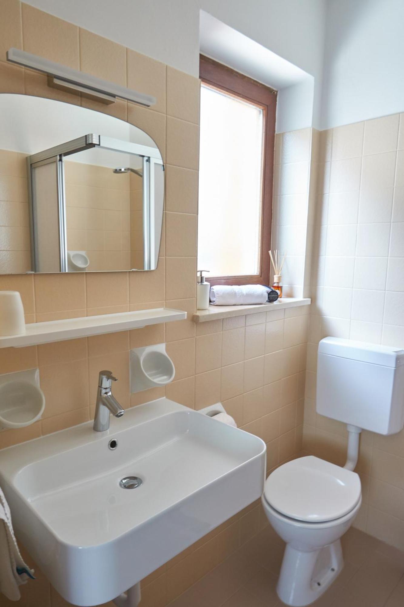 Privatpension Bergkristall San Martino In Passiria  Pokoj fotografie
